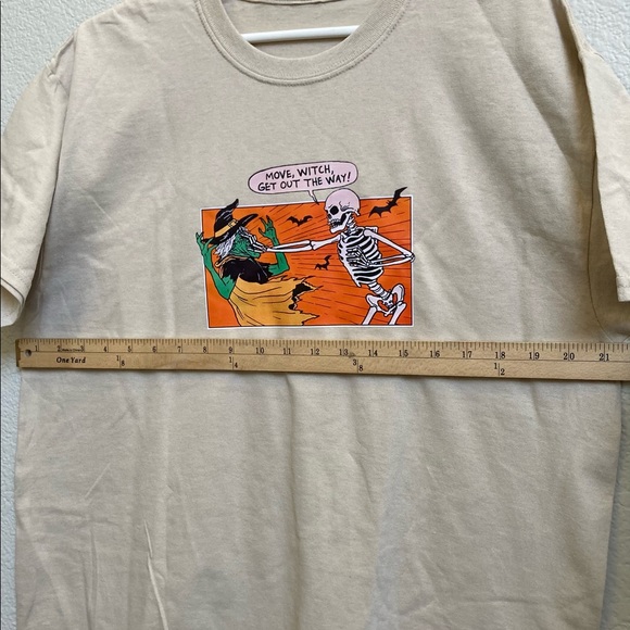 Move Witch,Get Out The Way! Light Brown Tee Size Large - Picture 3 of 4
